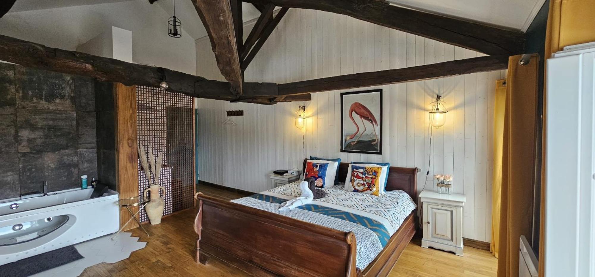 Suite Penthouse Romantique, Confolens, Charente Екстер'єр фото